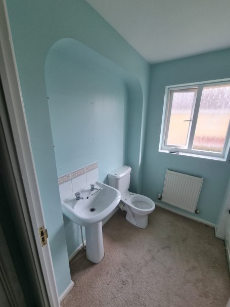 old bathroom in peterborough. •Old bathroom before renovation •Bathroom renovation Peterborough •Bathroom makeover before photo •Pre-renovation bathroom