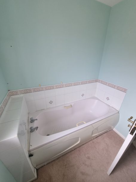 old bath before strip out in in peterborough Old bathroom before renovation Bathroom renovation before Bathroom remodeling before Before bathroom makeover Outdated bath